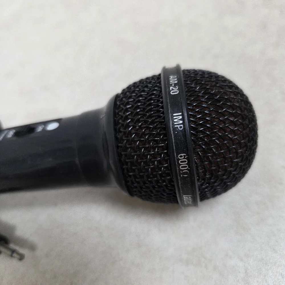 Labtec AM-20 Deluxe Microphone 600 OHM